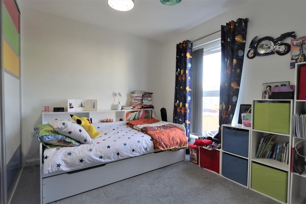 Property photo 2 of 15