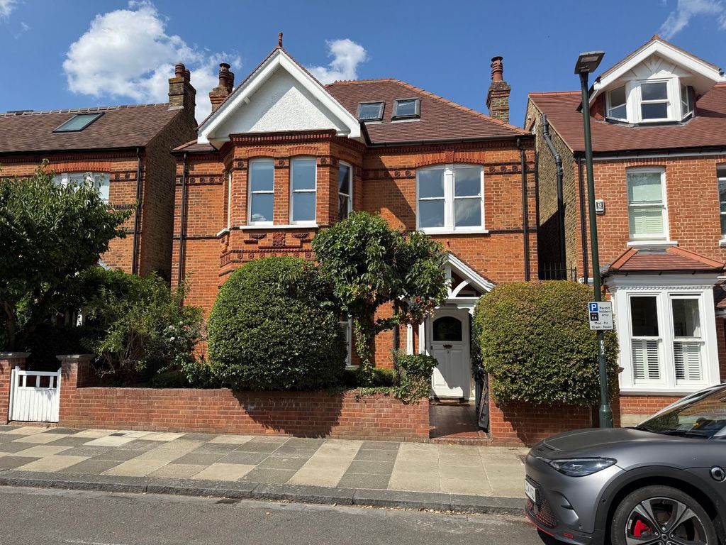 Property photo 1 of 18