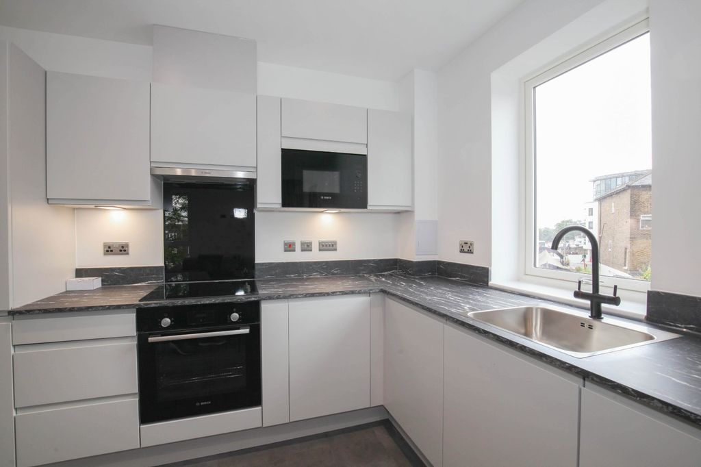 Property photo 1 of 13 Picture No. 05