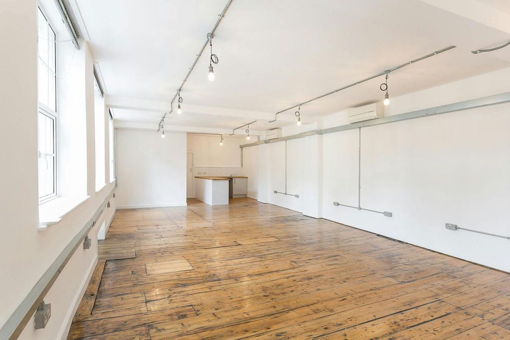 Property photo 2 of 11 1.Jpg