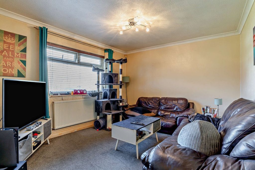 Property photo 3 of 20