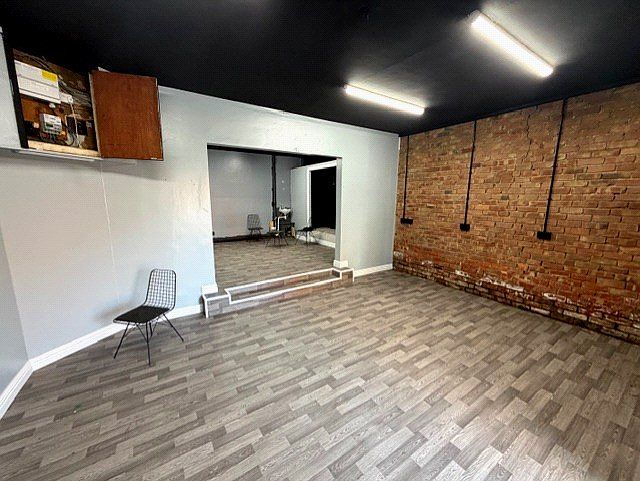 Property photo 2 of 3 Picture No. 12