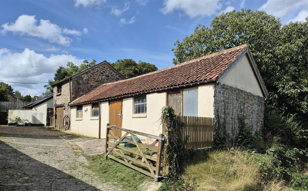 Property photo 2 of 19 22.Jpg