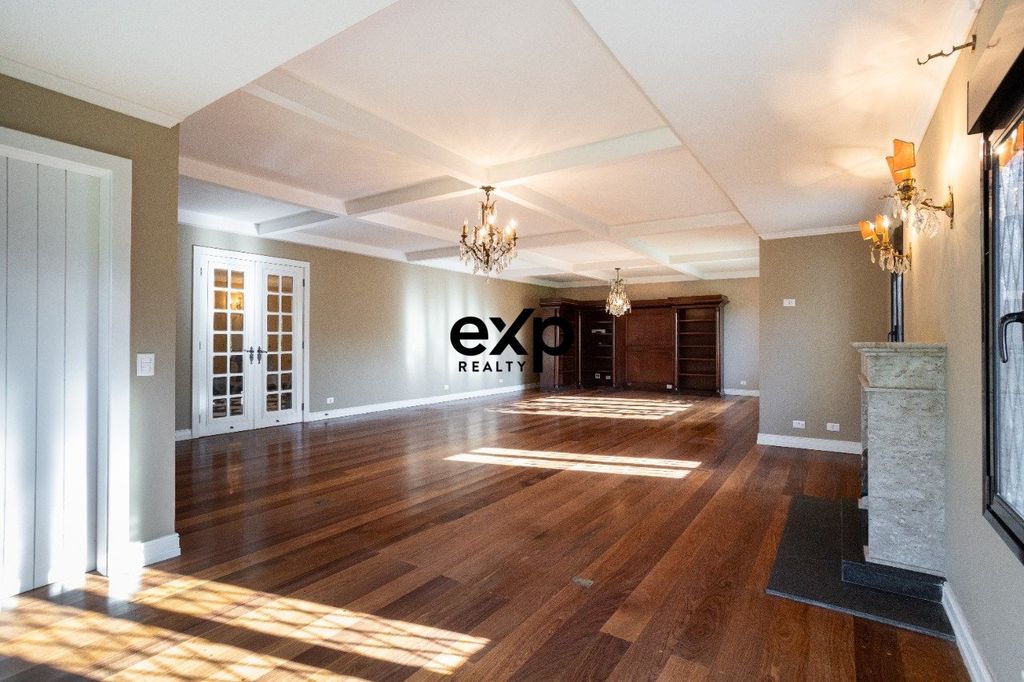 Property photo 1 of 28