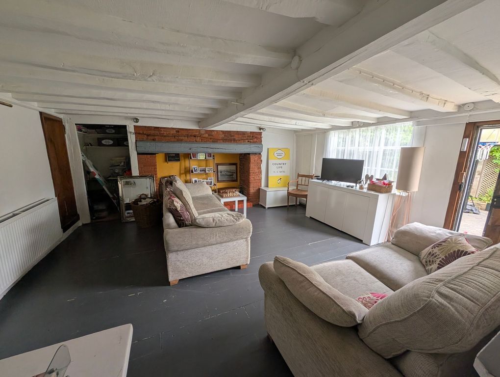 Property photo 3 of 9