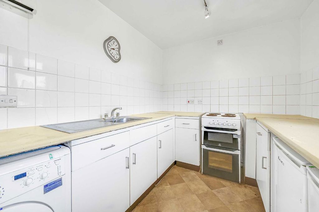 Property photo 3 of 4