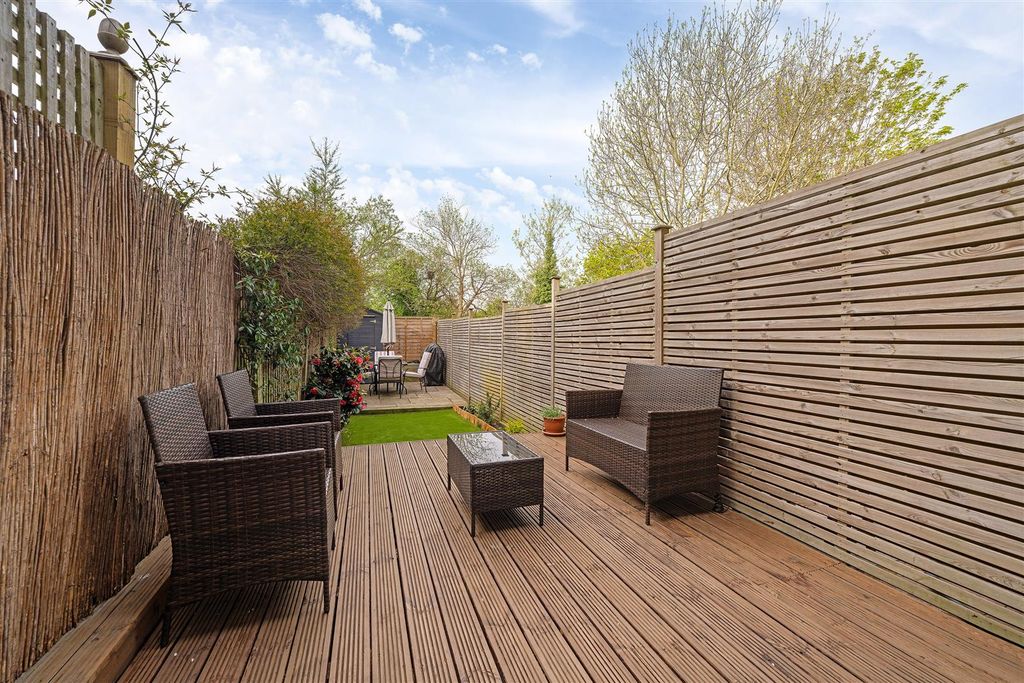 Property photo 2 of 14