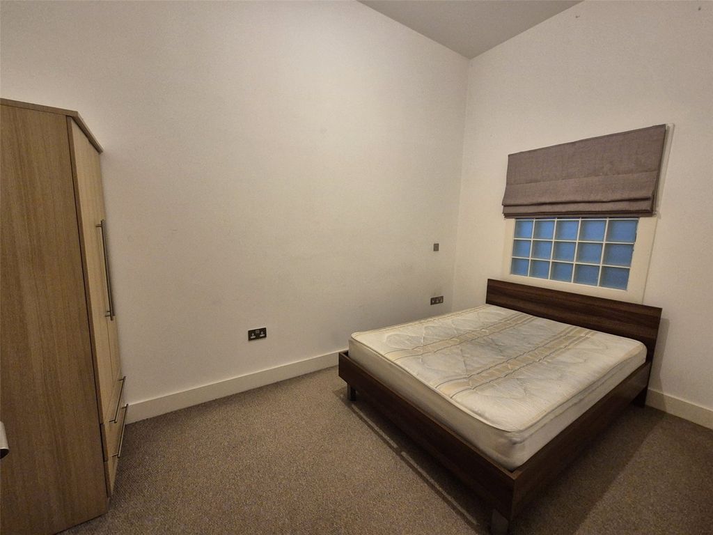 Property photo 3 of 6 Picture No. 05