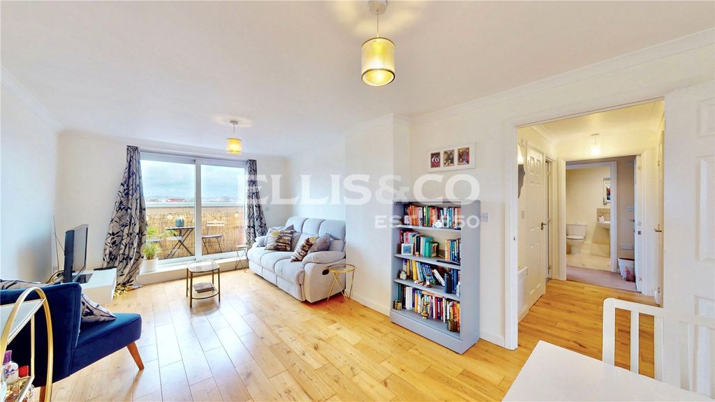 Property photo 3 of 18 Picture No. 05