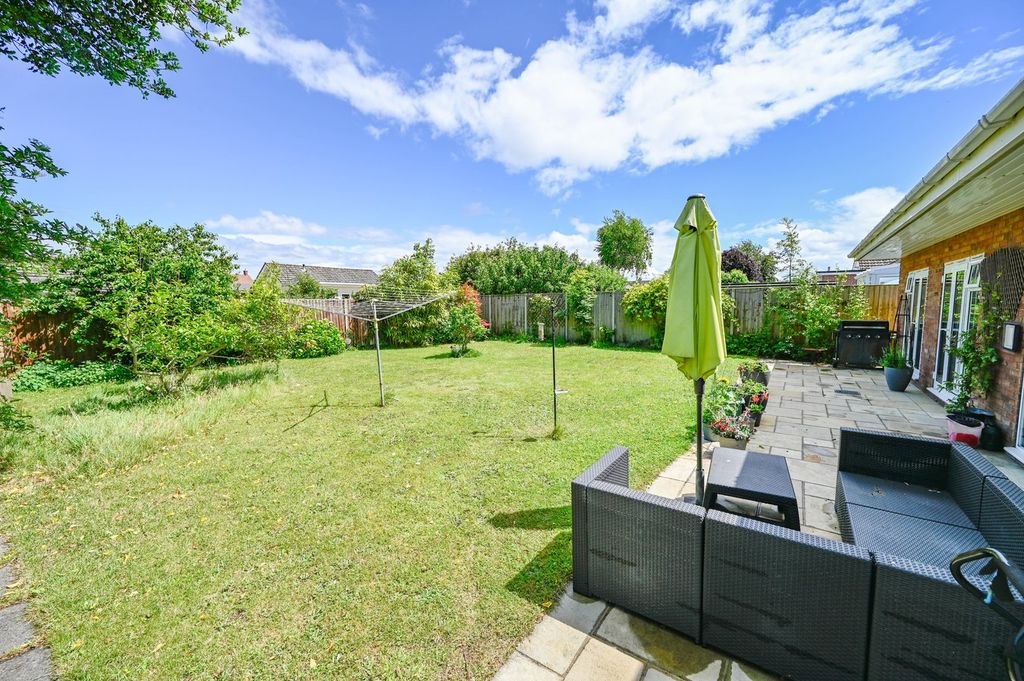 Property photo 2 of 16