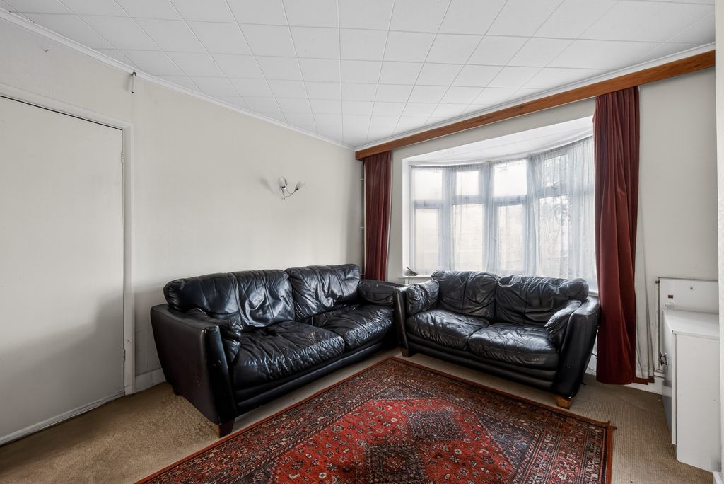 Property photo 3 of 20