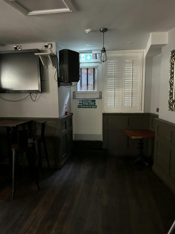 Property photo 2 of 11 Img_9947.Jpg