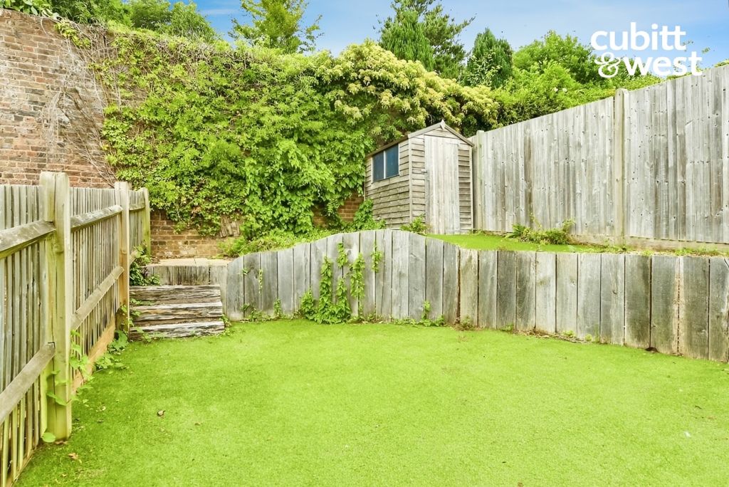 Property photo 3 of 17 4Ca70A55-2158_234...