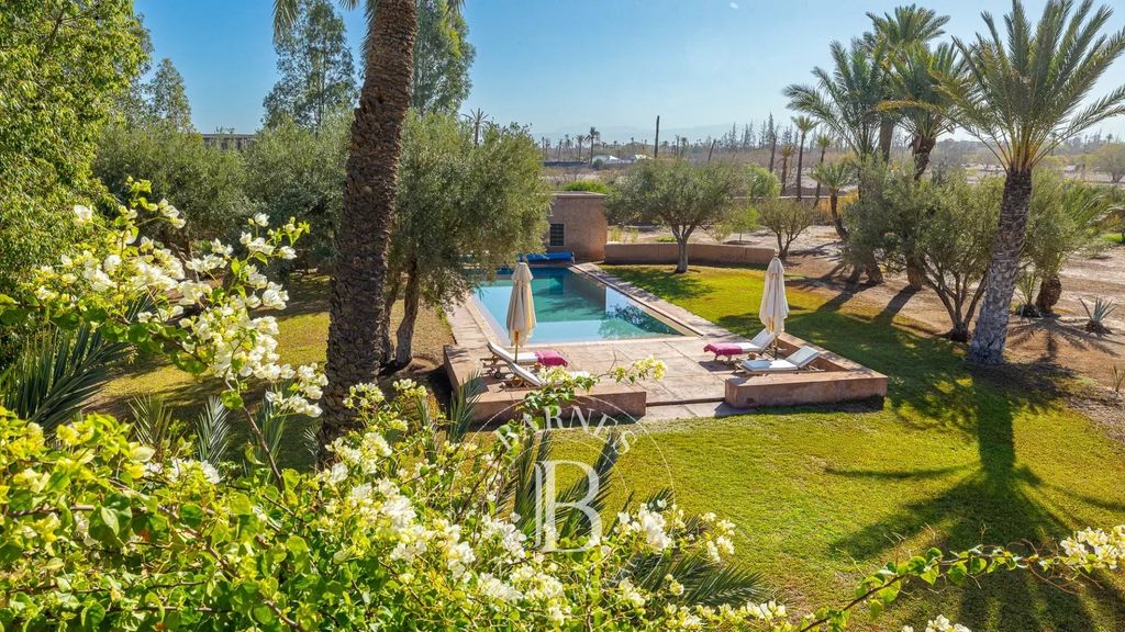 Property photo 2 of 32