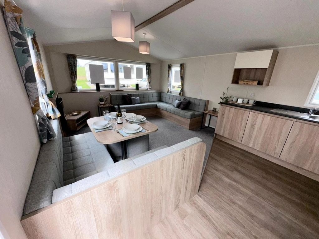 Property photo 1 of 12 Willerby Mistral 2016 Vs024213 127841627