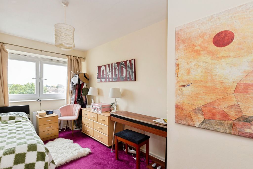 Property photo 3 of 11 3
