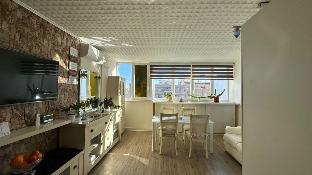 Property photo 3 of 28