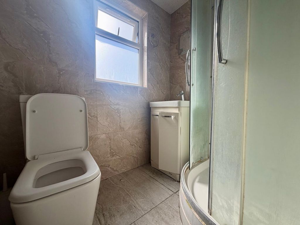 Property photo 3 of 3 124