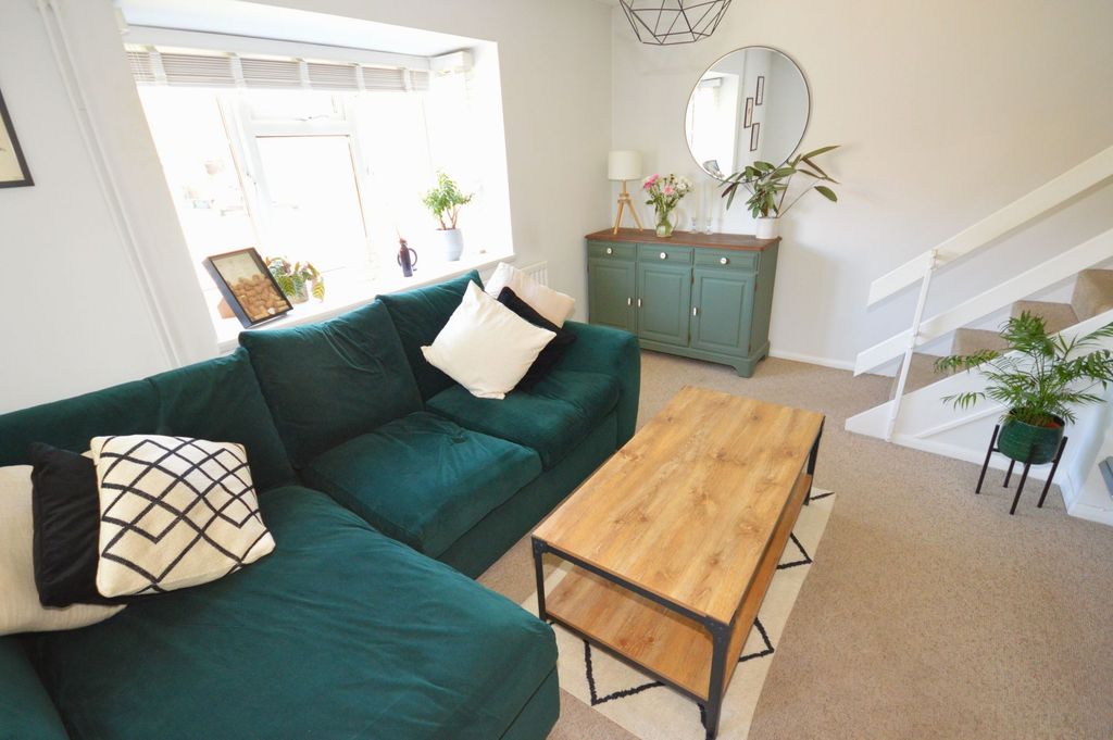 Property photo 3 of 16 Sitting Room