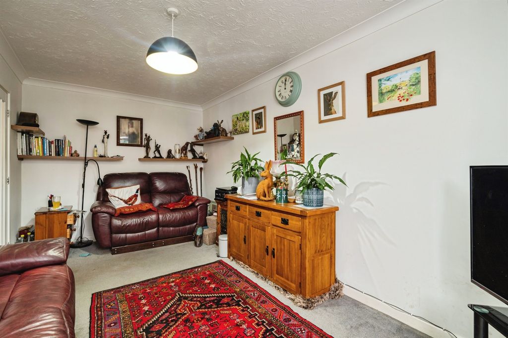 Property photo 3 of 16