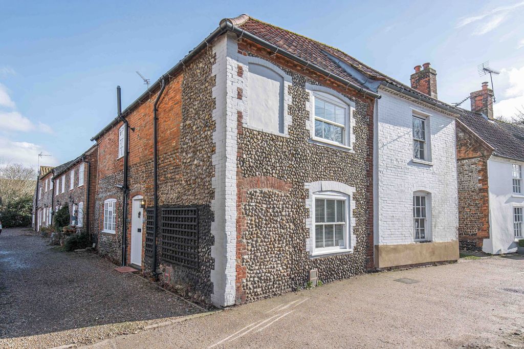 Property photo 2 of 13