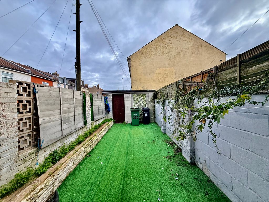 Property photo 3 of 11 Image