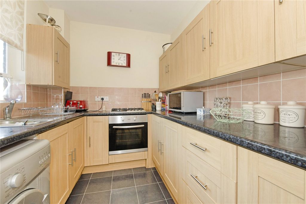 Property photo 2 of 9