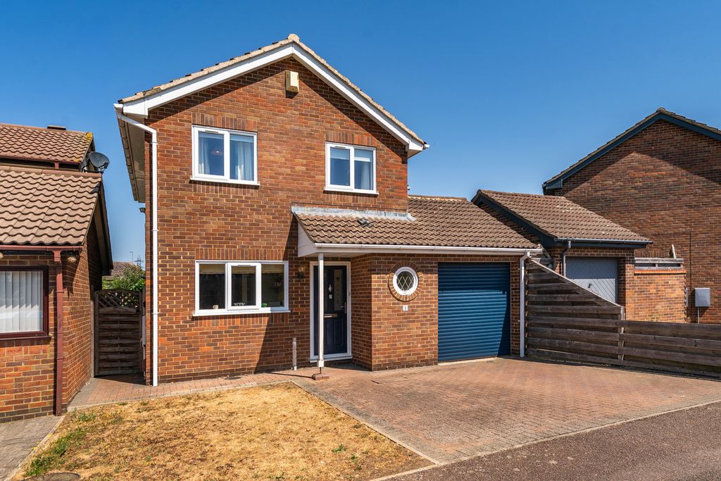 Property photo 1 of 12