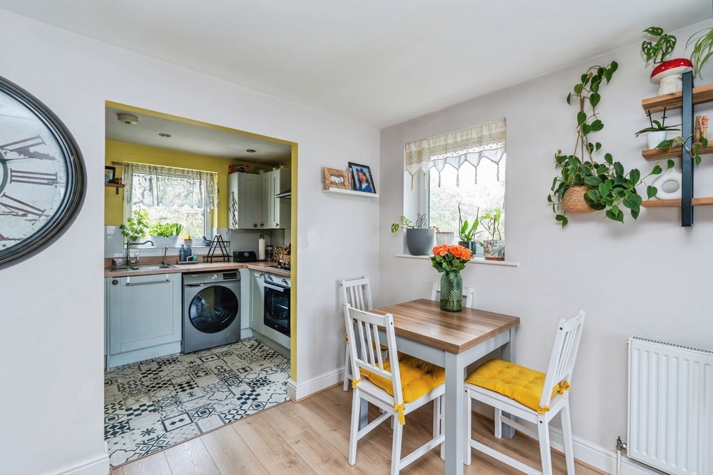 Property photo 3 of 14 Pbox-Img.Jpg