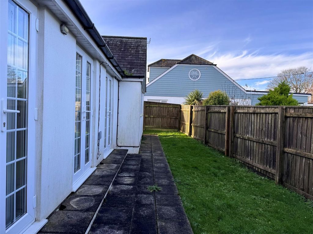 Property photo 2 of 4 Side Garden 2.Jpg