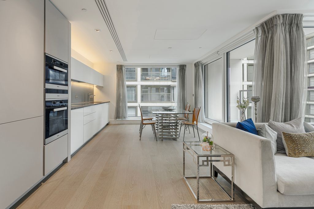 Property photo 1 of 3