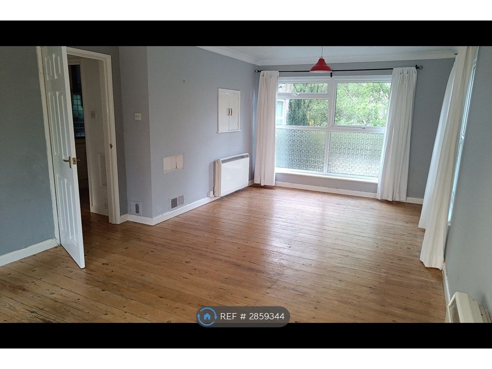 Property photo 1 of 12 Lounge, View 1