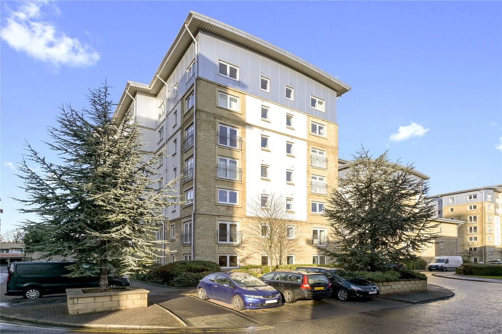 Property photo 1 of 17 Picture No. 01