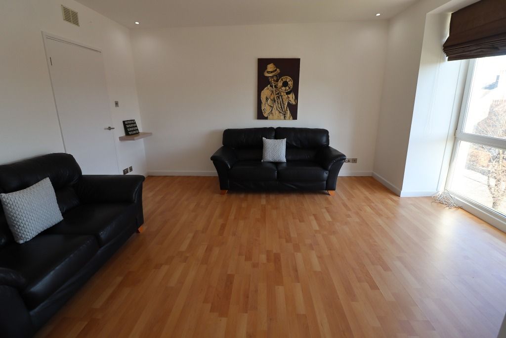 Property photo 3 of 8 Photo 3