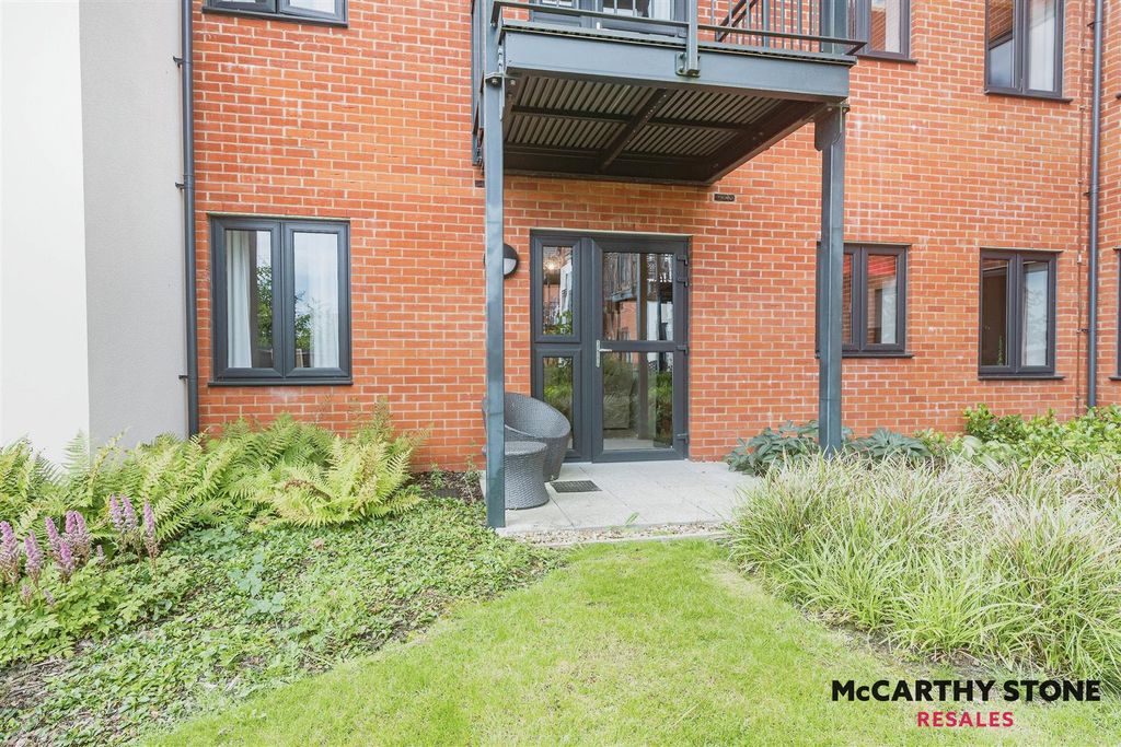 Property photo 2 of 20 14Islandview-16.Jpg