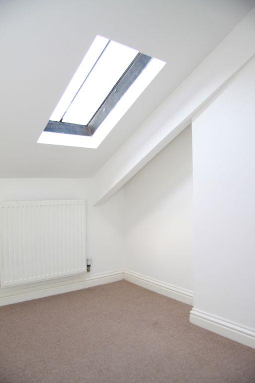 Property photo 3 of 6 (Main)