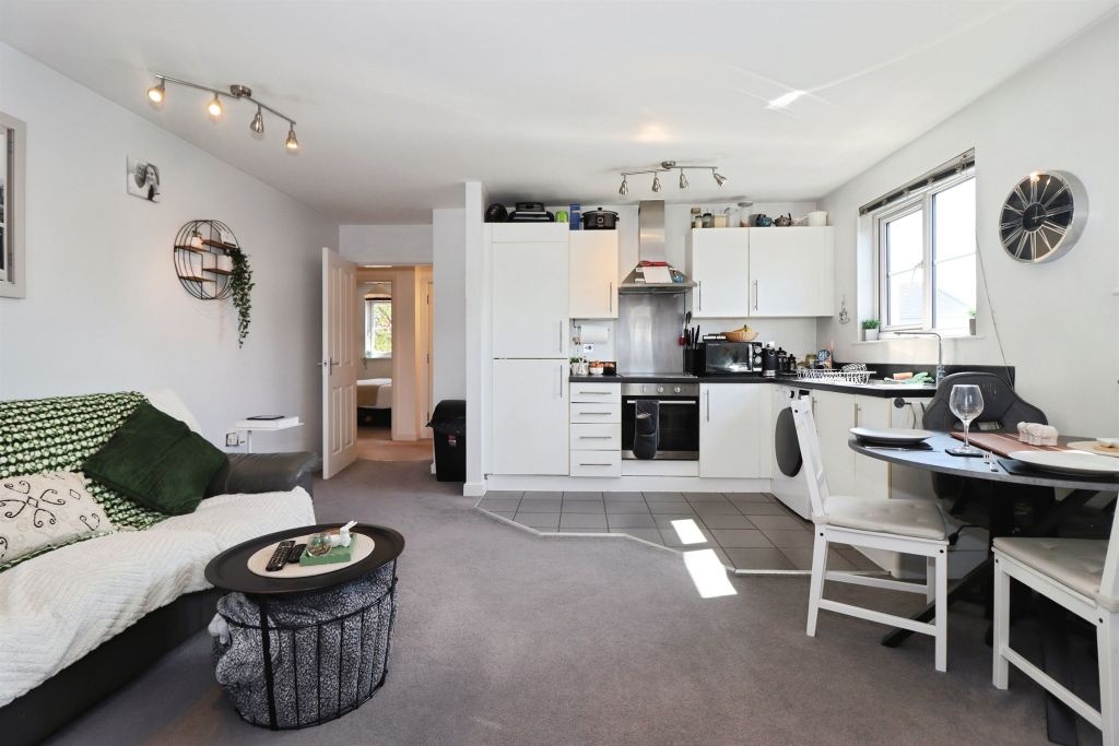 Property photo 3 of 16