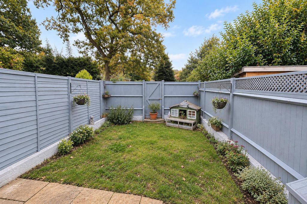 Property photo 3 of 12 Garden.Png