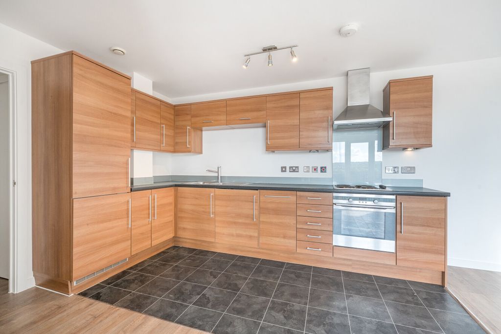 Property photo 2 of 9 1472093-4-6A28442...