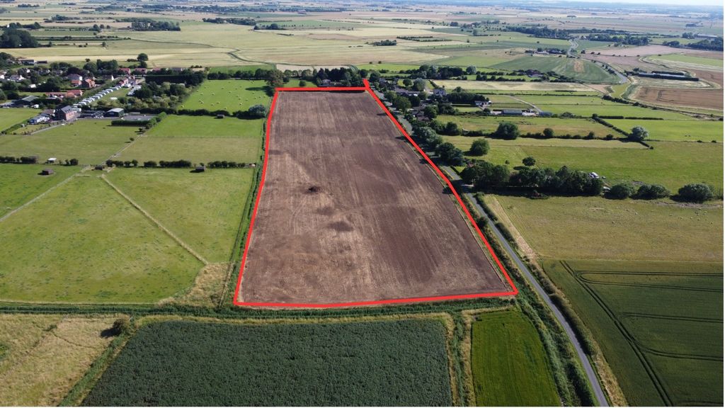 Property photo 3 of 8 North Somercotes