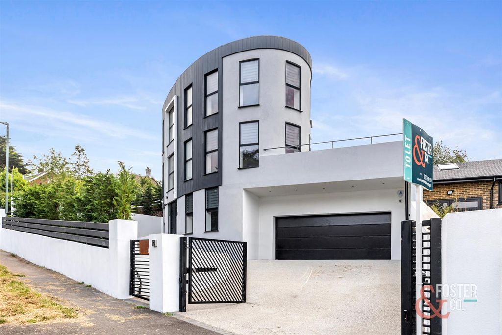 Property photo 1 of 23 The Oval-001.Jpg
