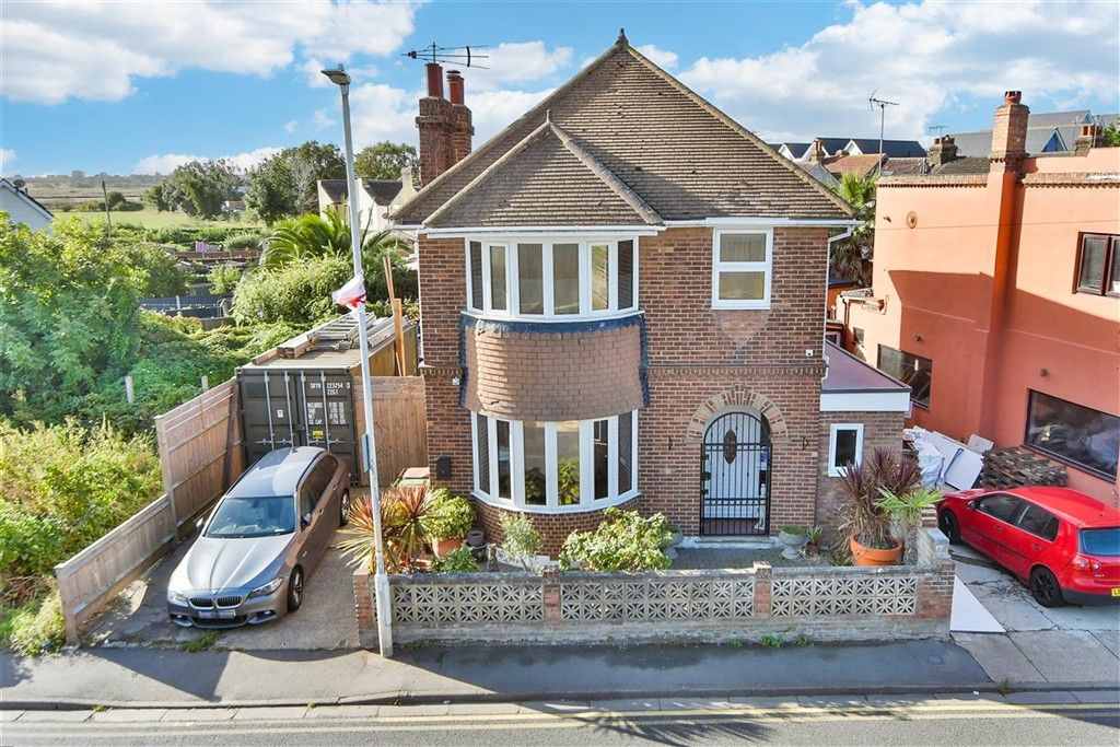 Property photo 3 of 9 External (Web)