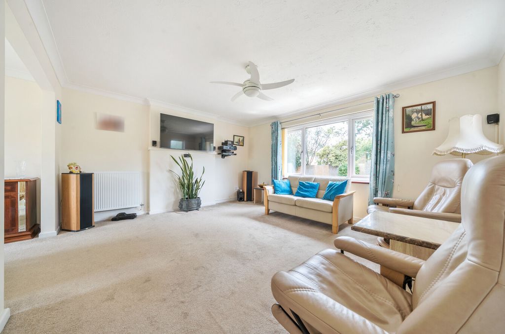 Property photo 2 of 15 1497897-1-6A636B4...