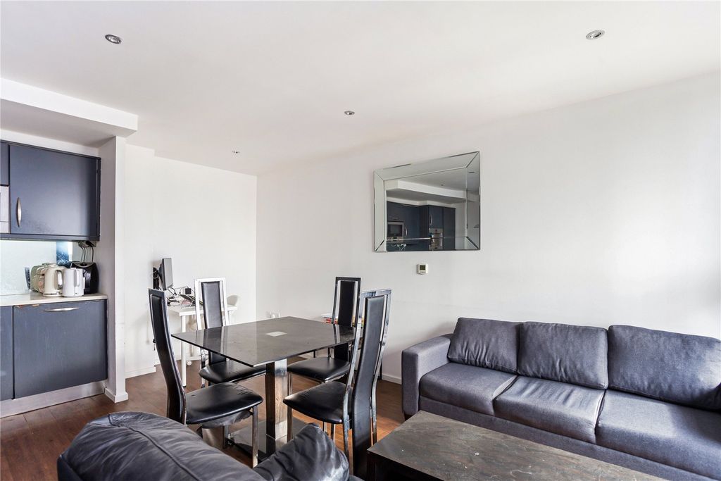 Property photo 3 of 9 Picture No. 04