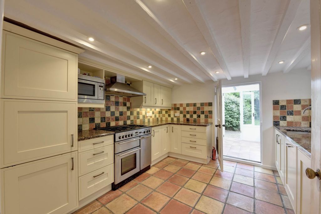 Property photo 2 of 18