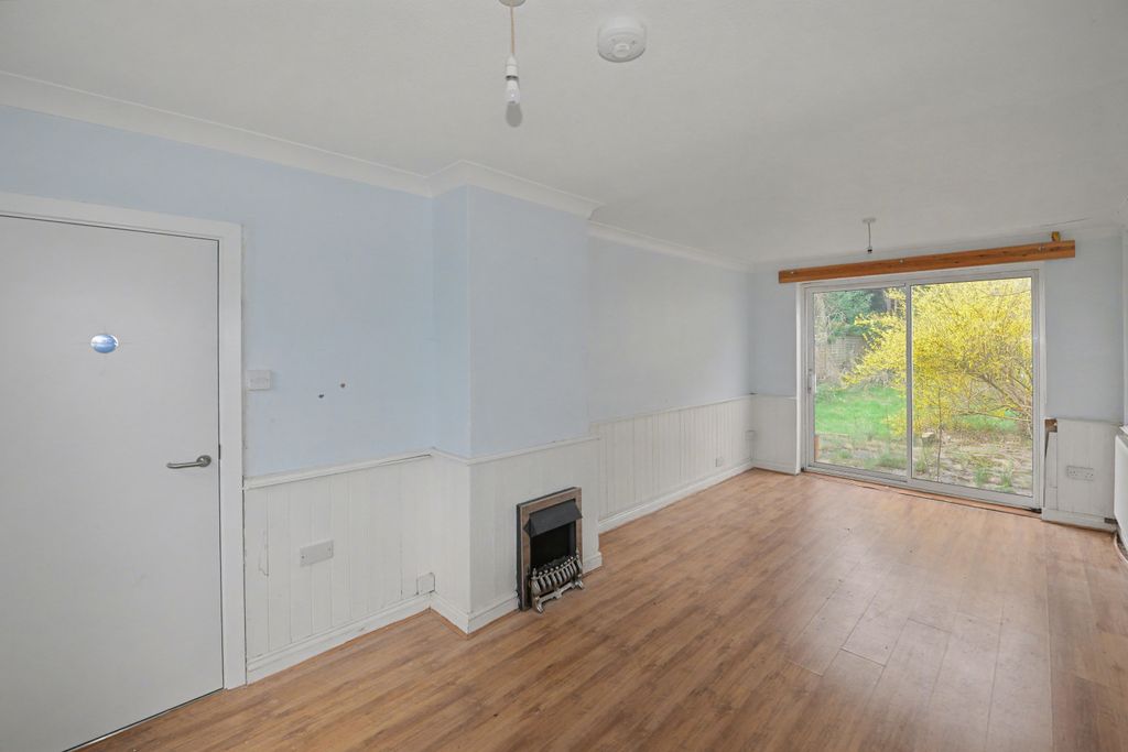 Property photo 3 of 17 61 Colesbourne Road, Solihull, West Midlands, B92 8Lf