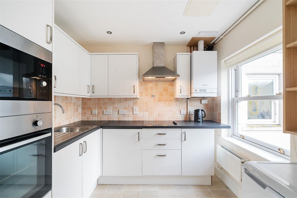 Property photo 2 of 15 Kitchen