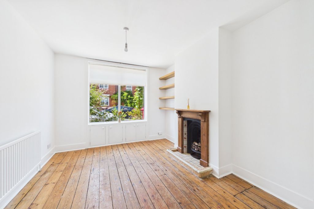 Property photo 2 of 14 Picture No. 02
