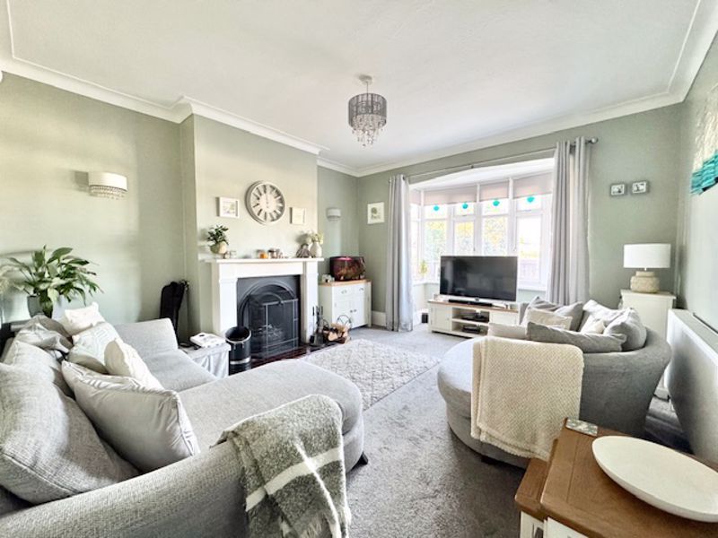 Property photo 2 of 26 Lounge