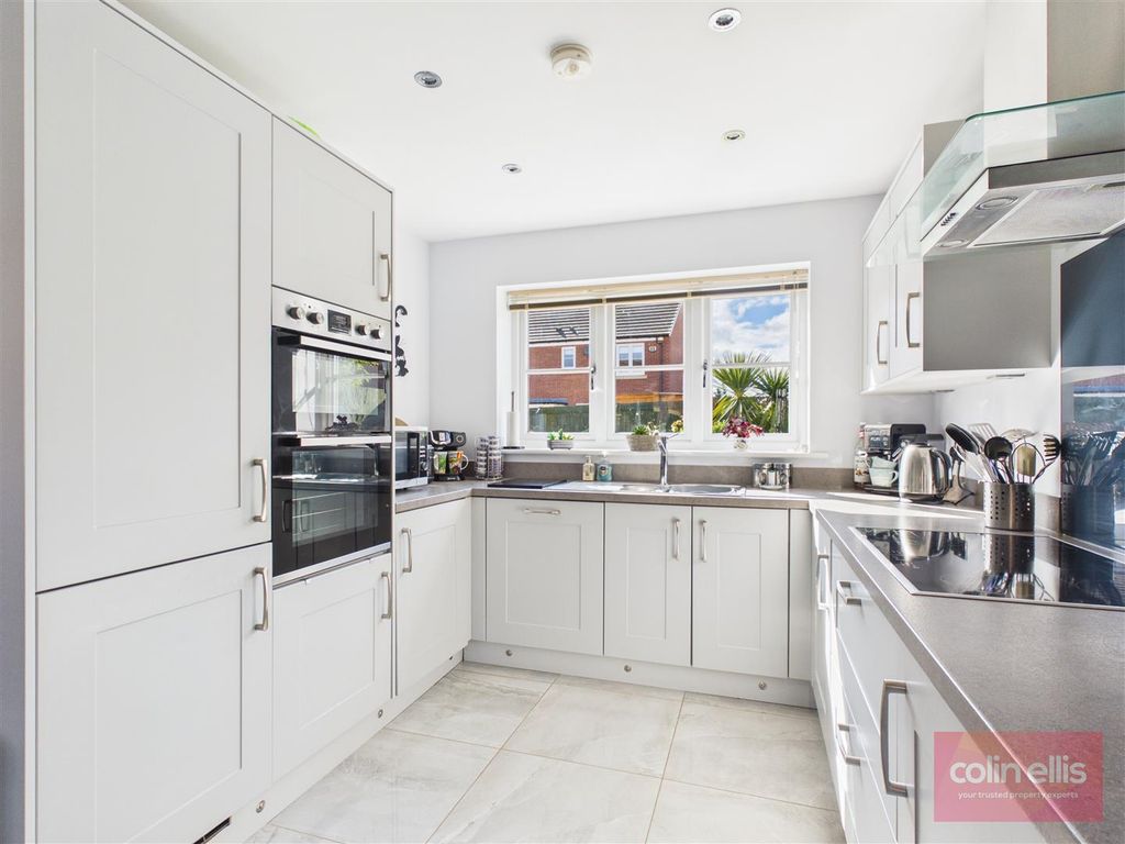 Property photo 3 of 27 Cam05075G0-Pr0338-Still019.Jpg